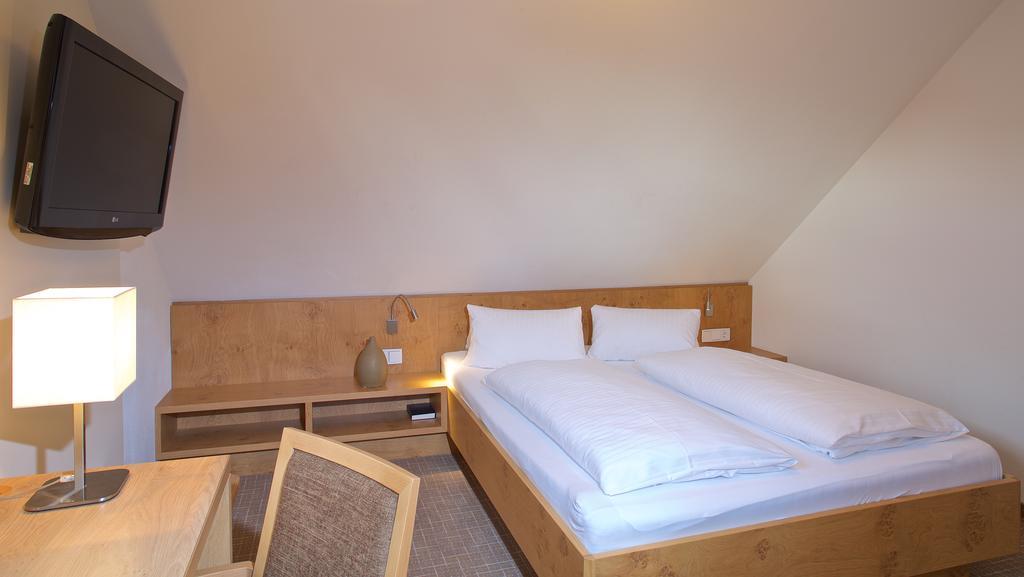 Hotel Zur Muehle Ismaning Kültér fotó