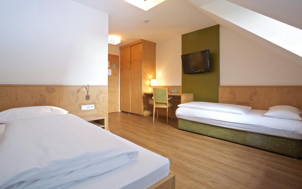 Hotel Zur Muehle Ismaning Kültér fotó